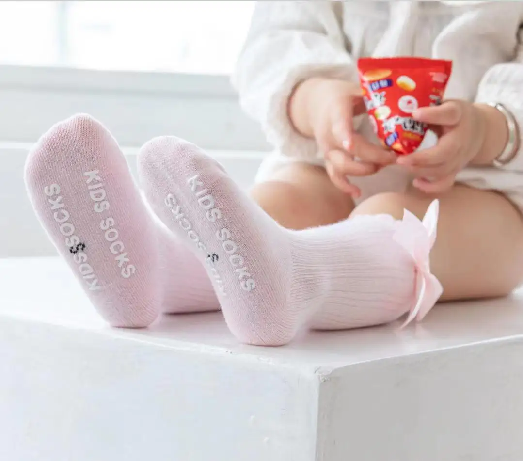 Red Bow Tie Knee High Tube Socks Girls' Christmas Stockings Infants Toddlers Soft Cotton Children Non Slip Floor Socks Baby Gift