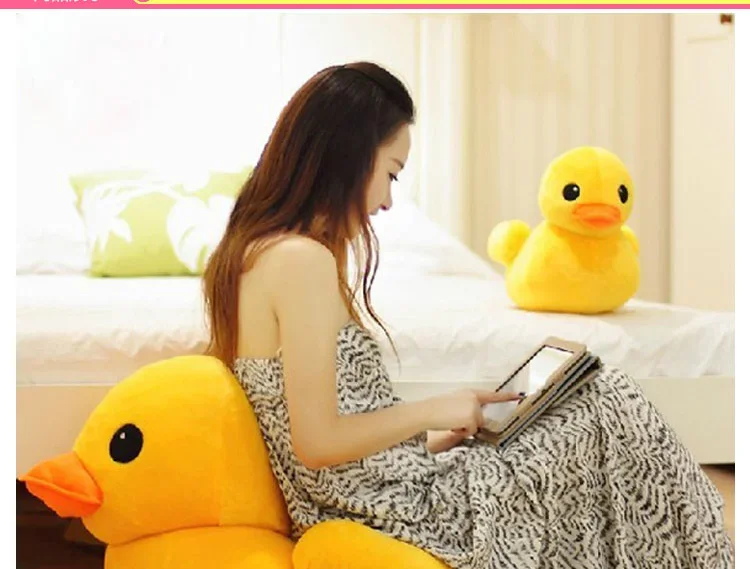 Giant Yellow Duck Plush Animal 20/30/50CM Kawaii Little Duck Doll Wholesale Christmas Gifts Soft Toy for All Ages