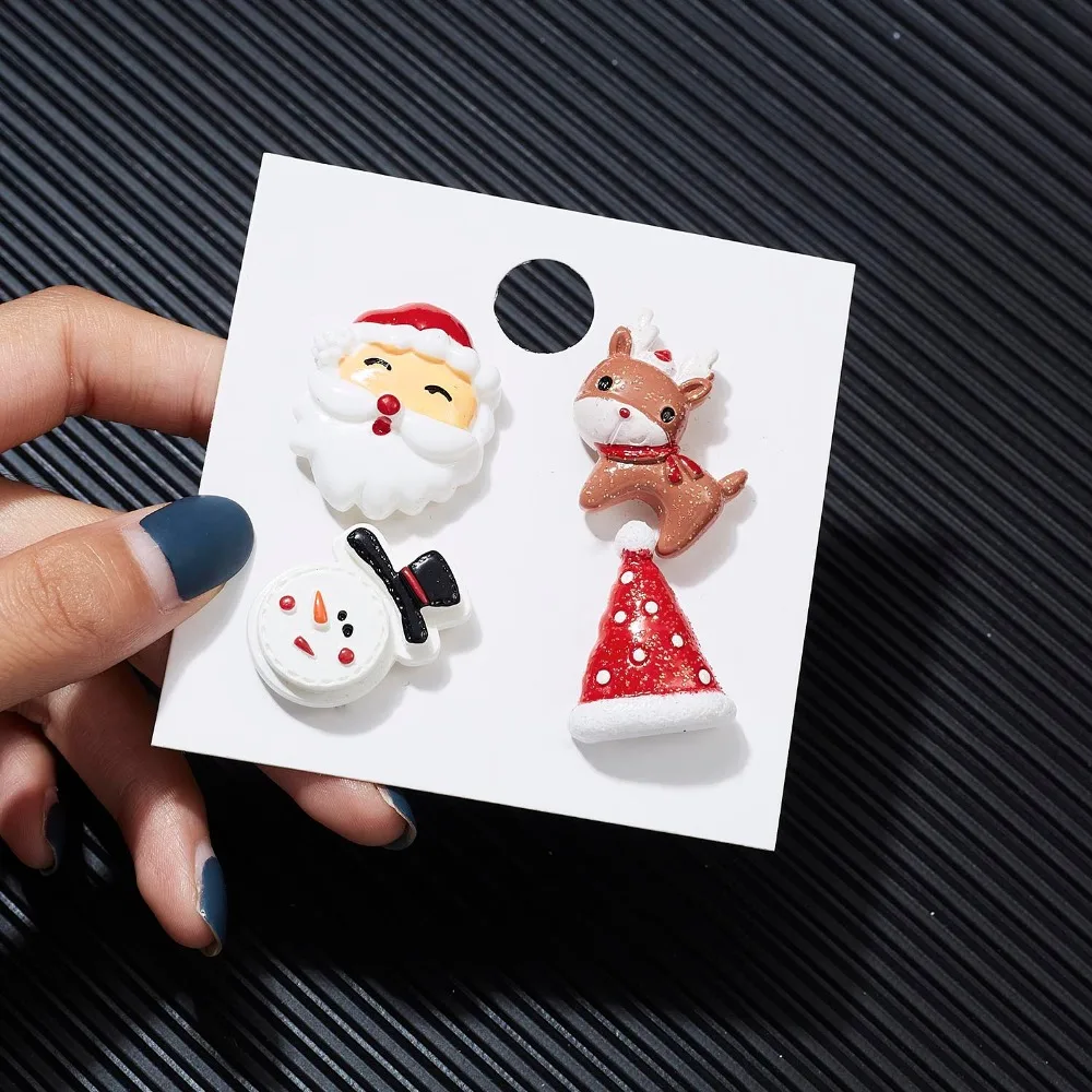 Fashion Xmas Brooch Badge Set for Women Christmas Pins Snowman Snowflake Deer Bell Hat Sock Tree Cartoon Cute Jewelry Gift