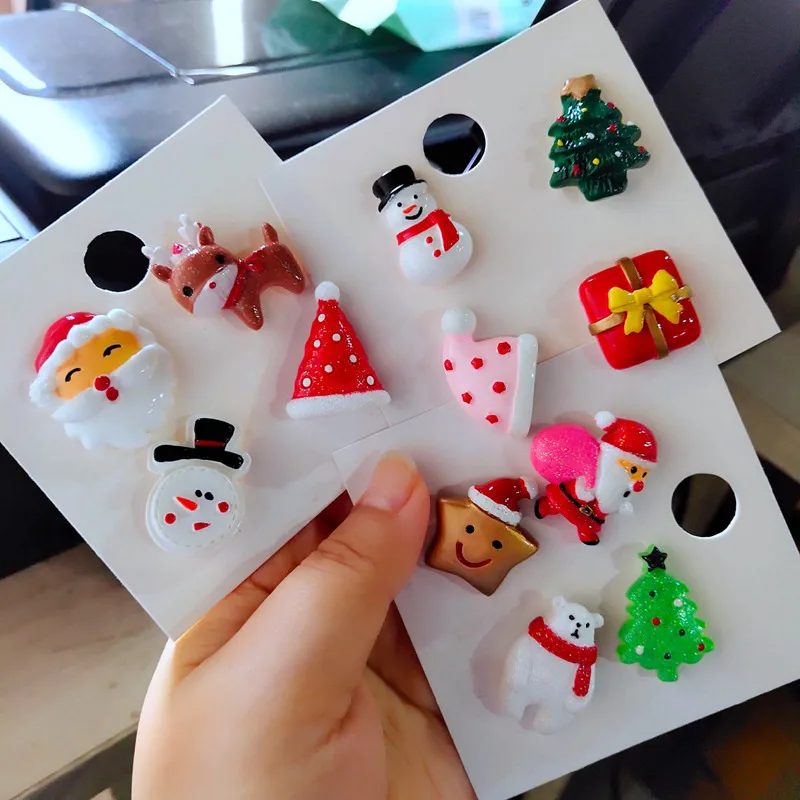 Fashion Xmas Brooch Badge Set for Women Christmas Pins Snowman Snowflake Deer Bell Hat Sock Tree Cartoon Cute Jewelry Gift