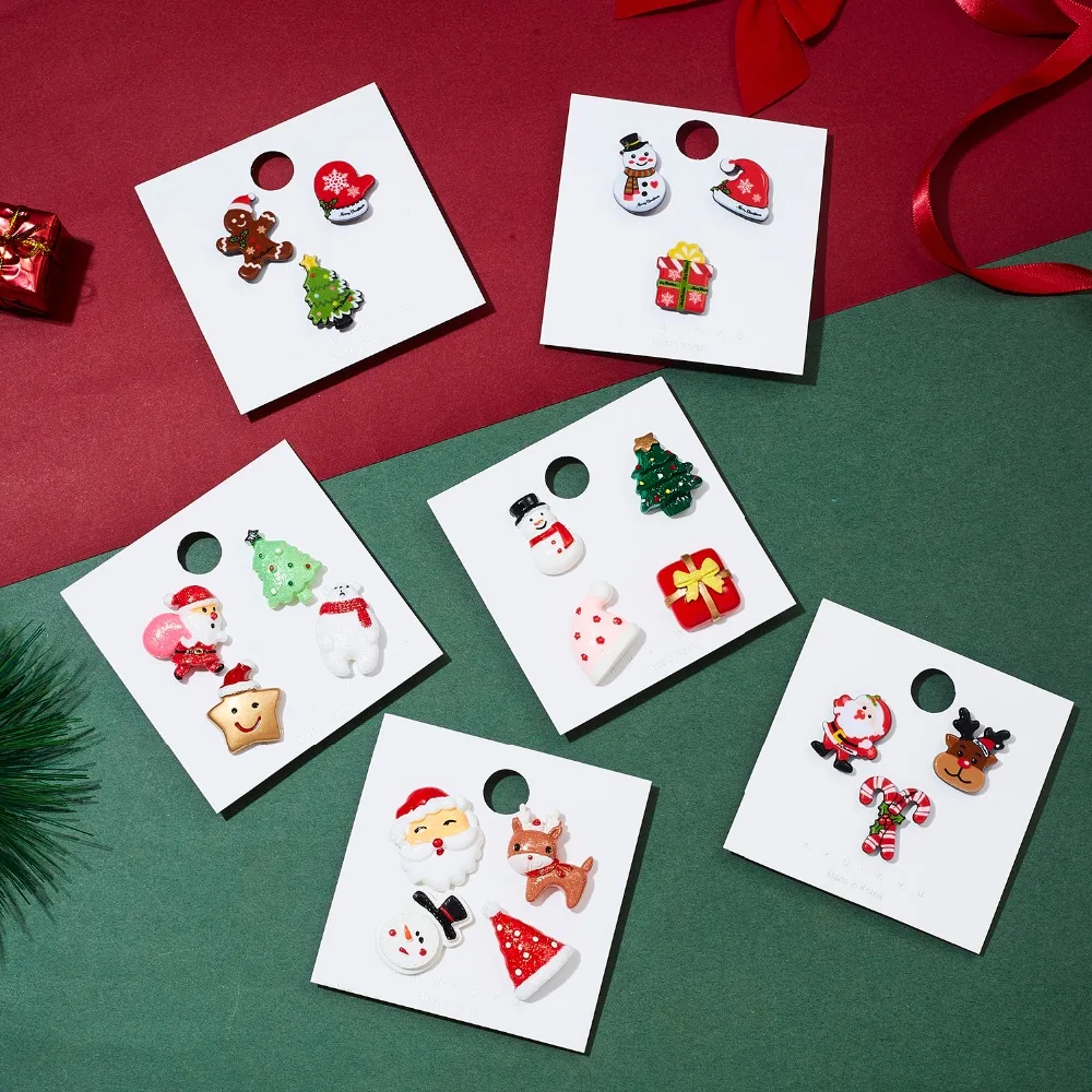 Fashion Xmas Brooch Badge Set for Women Christmas Pins Snowman Snowflake Deer Bell Hat Sock Tree Cartoon Cute Jewelry Gift