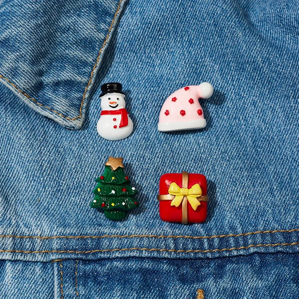 Fashion Xmas Brooch Badge Set for Women Christmas Pins Snowman Snowflake Deer Bell Hat Sock Tree Cartoon Cute Jewelry Gift