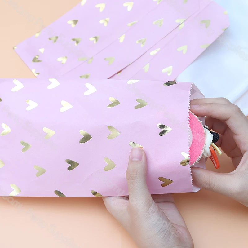 12pcs Thicken Gift Paper Bag Dot Stickers Toffee Sweets Cookies Heart Kraft Paper Bag Christmas Party Craft Bags Pouch Birthday
