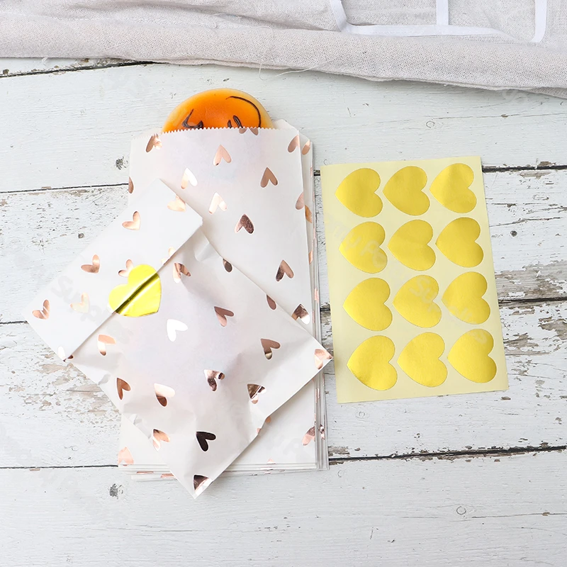 12pcs Thicken Gift Paper Bag Dot Stickers Toffee Sweets Cookies Heart Kraft Paper Bag Christmas Party Craft Bags Pouch Birthday