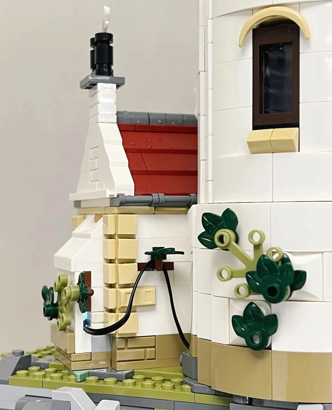 In Stock Technical Motorised Lighthouse Diy Educational Toy Without Box Assembled Building Blocks For Adults's Christmas Gifts