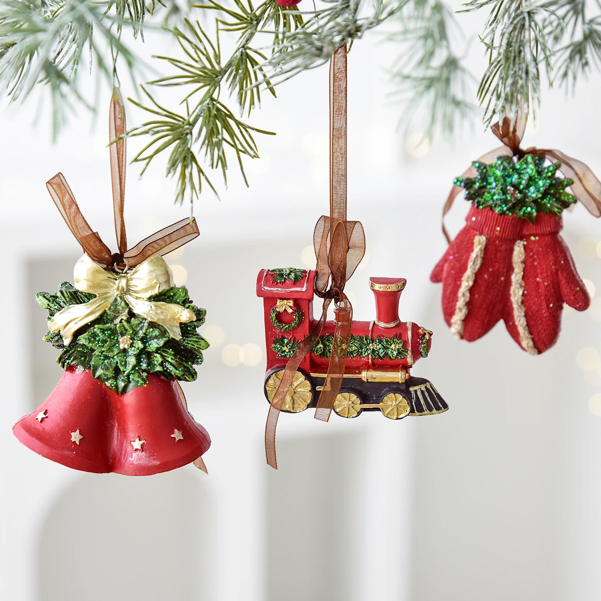 1 Piece Christmas Resin Wreath Bell & Bird Hanging Ornament for Home, Window, Christmas, Holiday and Party Decoration