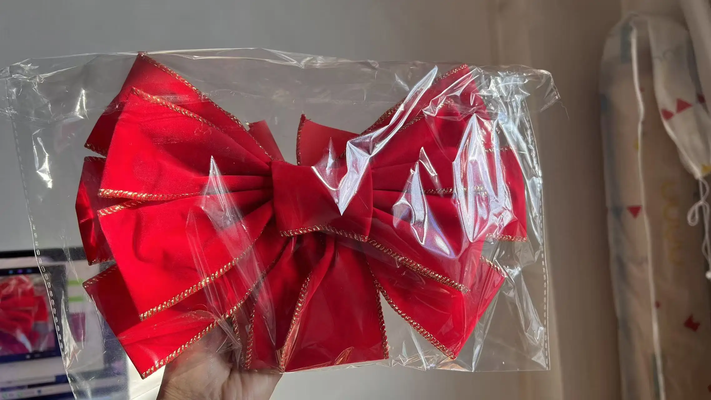 Red Christmas Bows Outdoor Decorations Large Christmas Tree Top Bow Velvet Wreath with Glitter Gold Edge Front Door Decoration