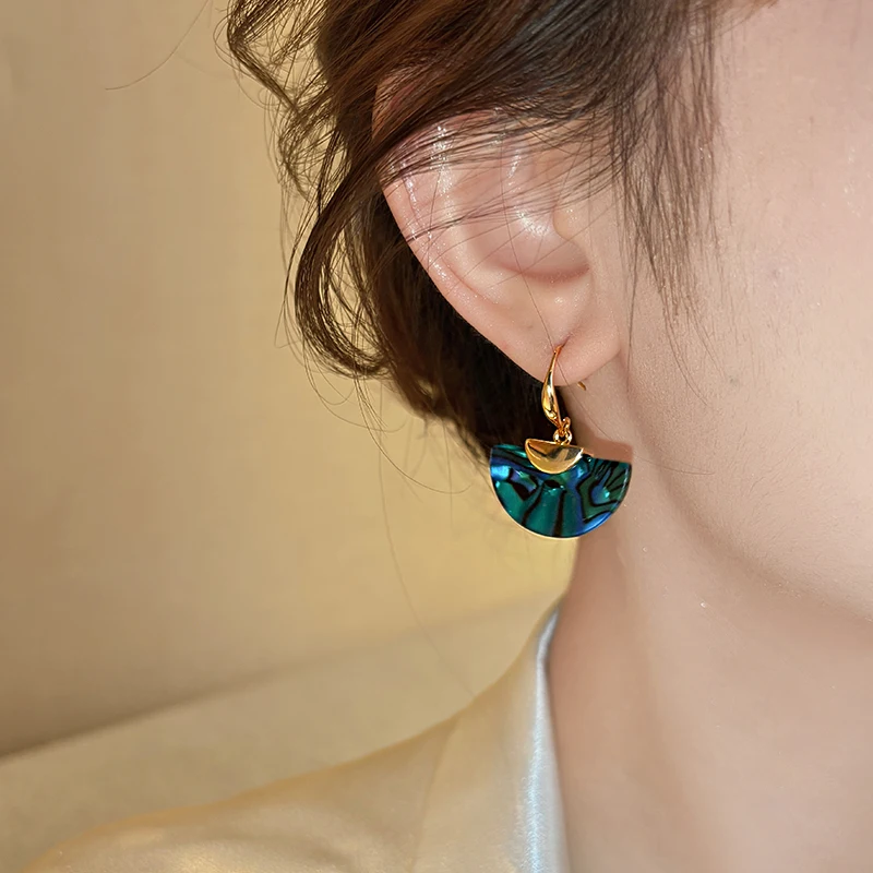 Design Sense Green Texture Fan-shaped Pendant Earrings 2025 New Jewelry Unusual Fashion Accessories For Women's Christmas Earrin