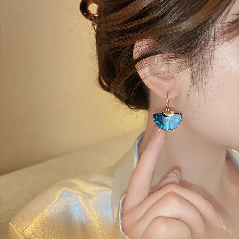 Design Sense Green Texture Fan-shaped Pendant Earrings 2025 New Jewelry Unusual Fashion Accessories For Women's Christmas Earrin