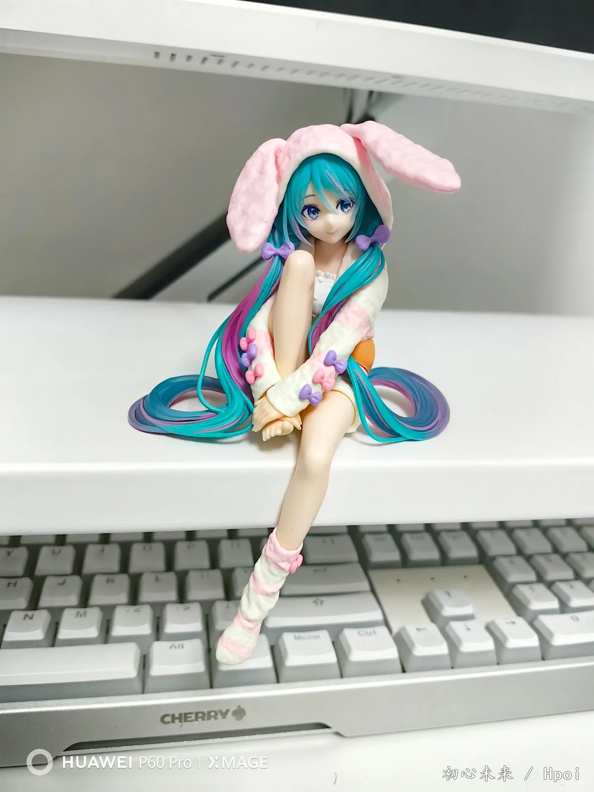 New In Stock Hatsune Miku Rabbit Ear Pajamas Collectible Anime Action Kwaii Miku Figures Model Toys Christmas Gifts
