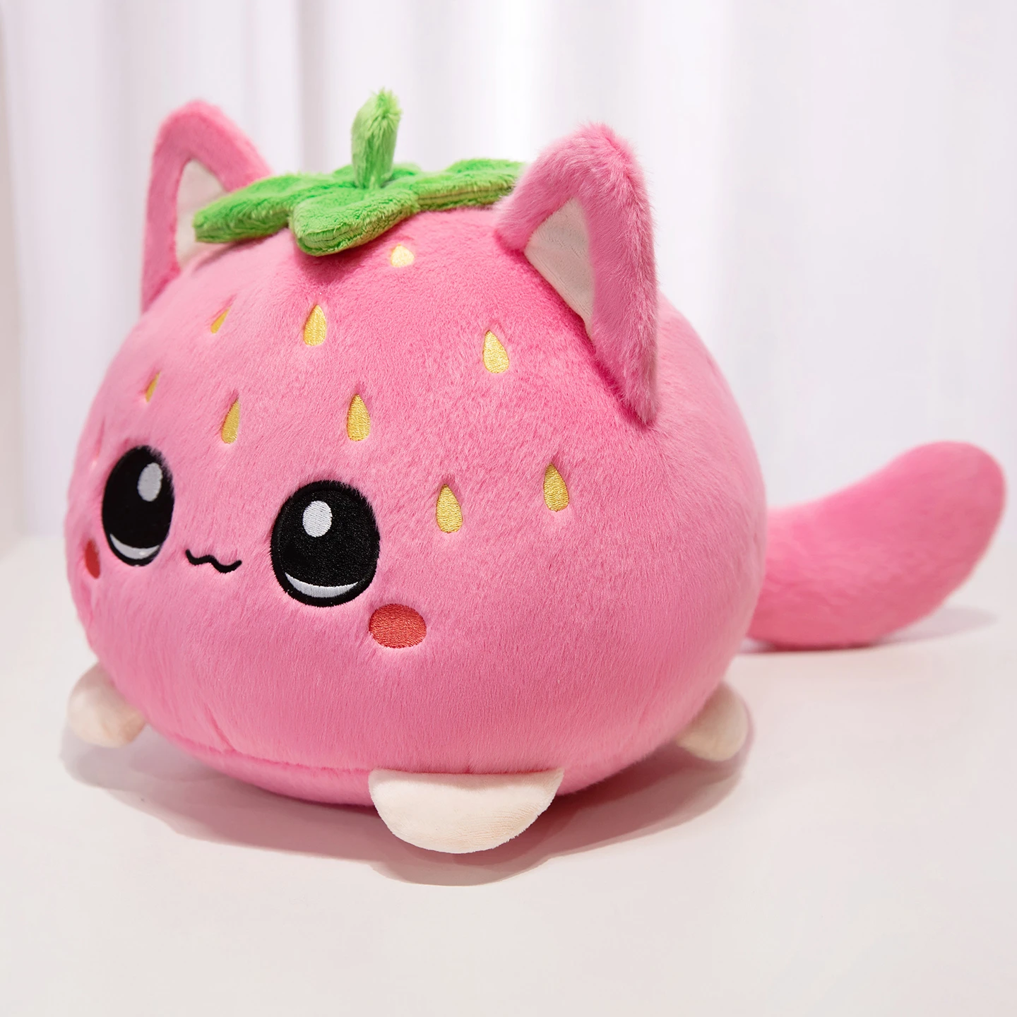 Cute Plush Stuffed Toy Strawberry Cat Pillow Doll Children's Birthday Gift Home Decoration Animal Christmas Gift