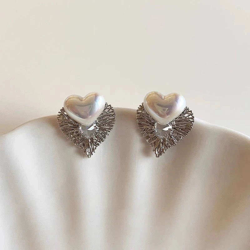 Metal Wing Heart Imitation Pearl Geometry Stud Earrings For Women Jewelry Simple Wedding Christmas Girl Gift Jewelry Wholesale