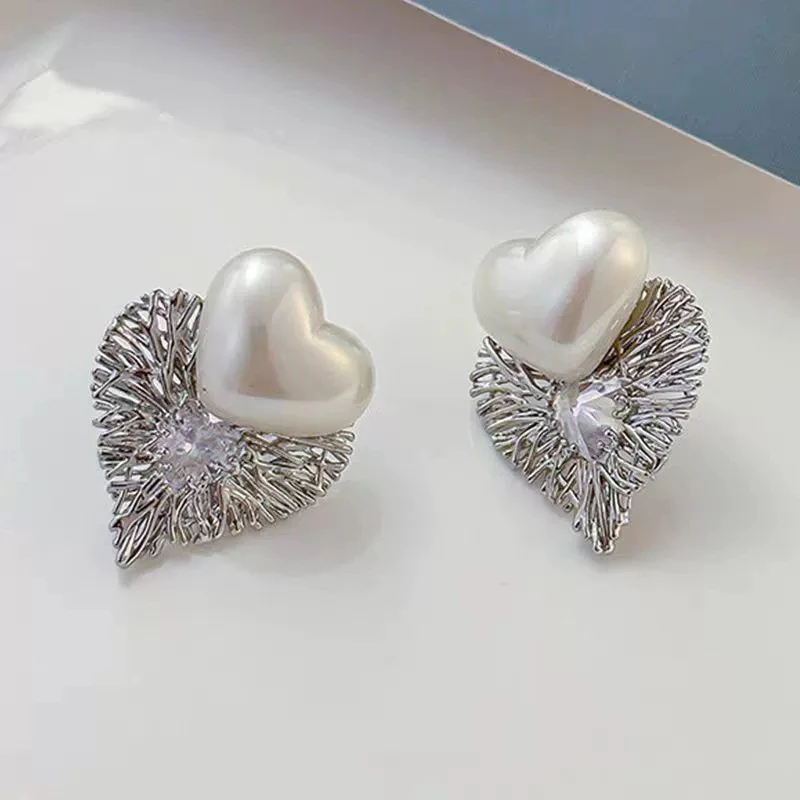 Metal Wing Heart Imitation Pearl Geometry Stud Earrings For Women Jewelry Simple Wedding Christmas Girl Gift Jewelry Wholesale