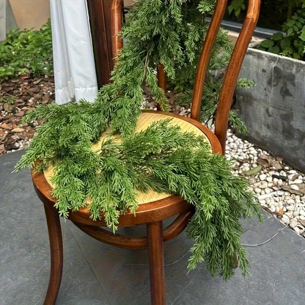 1 piece of Christmas pine wreath, artificial pine wreath, wall hanging type, wall decoration, Christmas decoration item