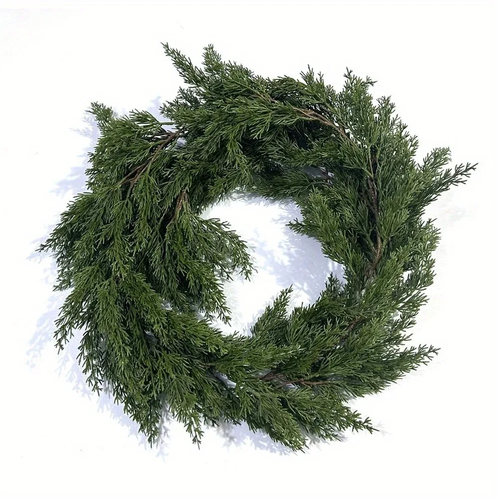 1 piece of Christmas pine wreath, artificial pine wreath, wall hanging type, wall decoration, Christmas decoration item
