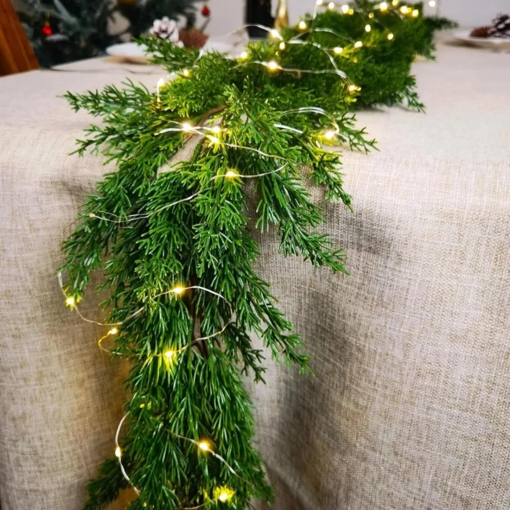 1 piece of Christmas pine wreath, artificial pine wreath, wall hanging type, wall decoration, Christmas decoration item
