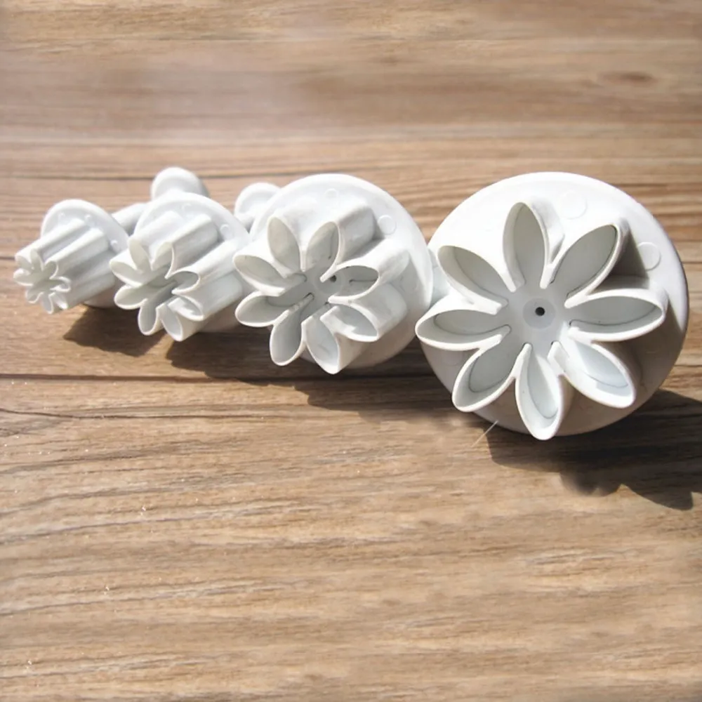 4Pcs/Set Daisy Flower Cookie Sunflower Plunger Cutter Fondant Cake Tool Christmas Cake Decorating Tools