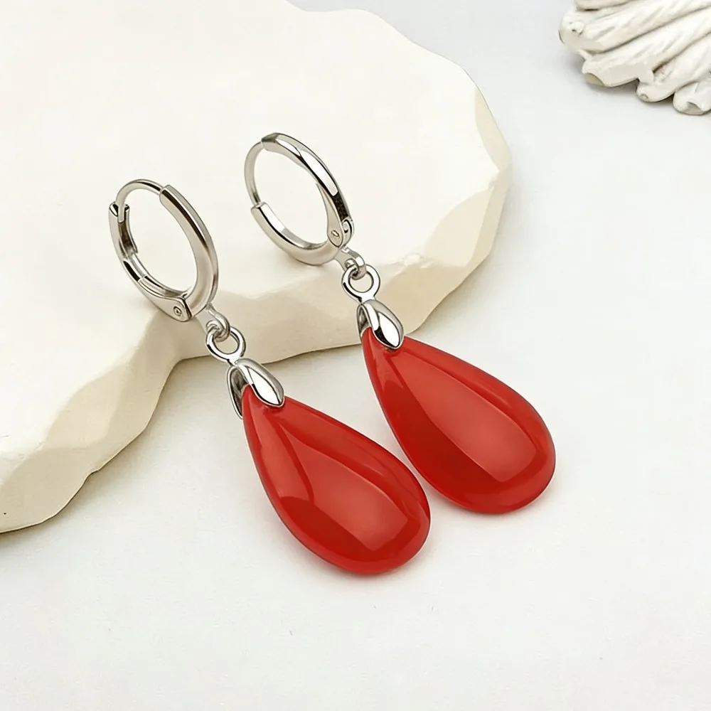 Green water droplet pendant earrings, crystal clear ice red water droplet design, vintage long women's earrings, Christmas gift.