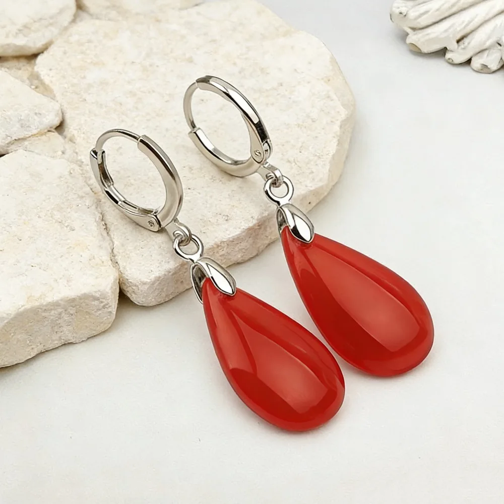 Green water droplet pendant earrings, crystal clear ice red water droplet design, vintage long women's earrings, Christmas gift.