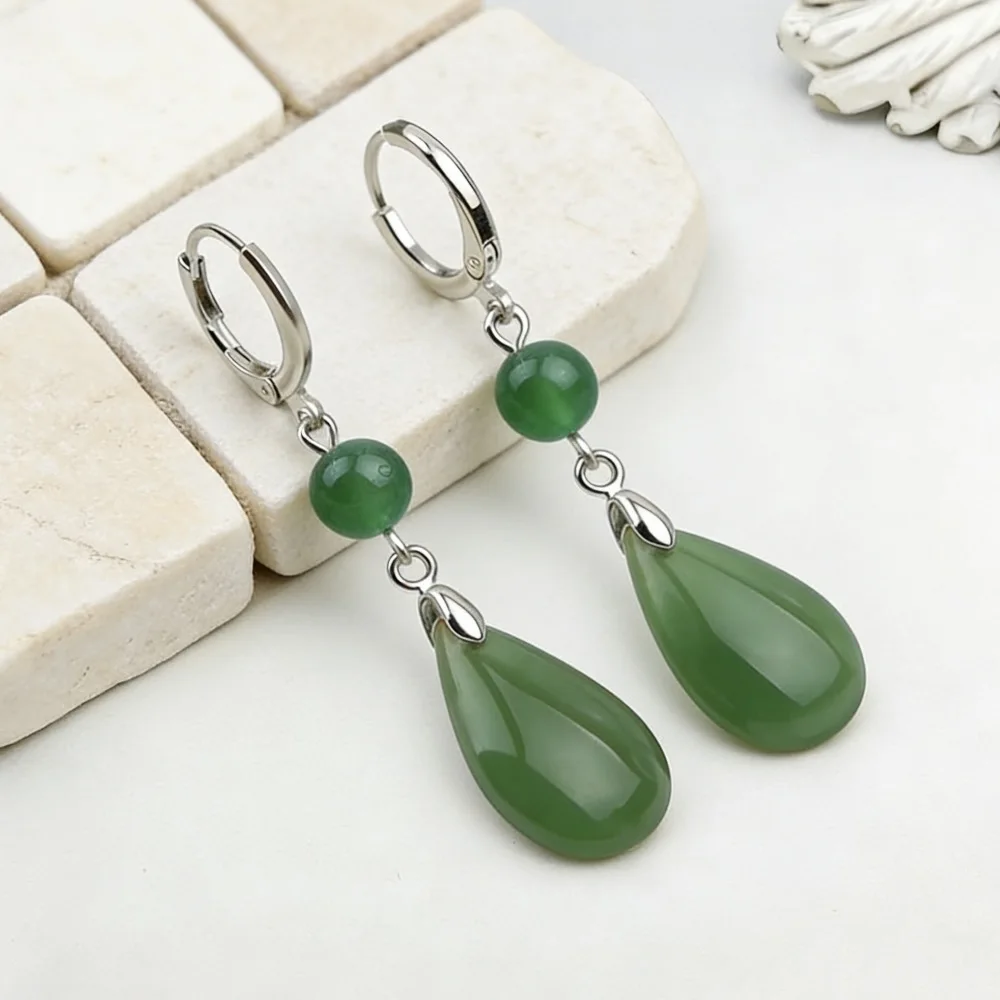 Green water droplet pendant earrings, crystal clear ice red water droplet design, vintage long women's earrings, Christmas gift.