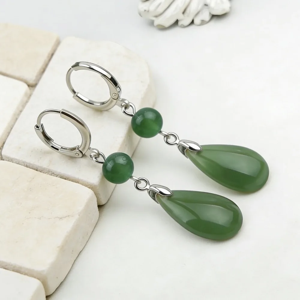 Green water droplet pendant earrings, crystal clear ice red water droplet design, vintage long women's earrings, Christmas gift.