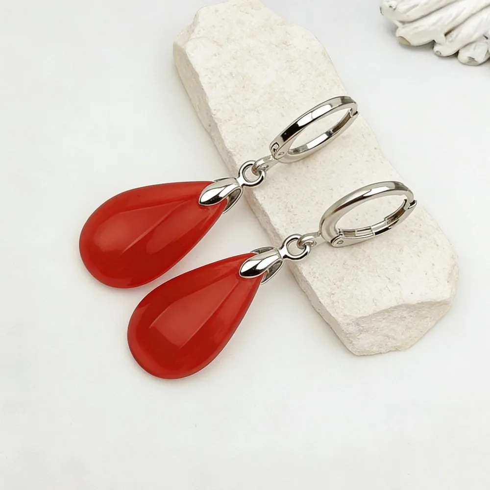 Green water droplet pendant earrings, crystal clear ice red water droplet design, vintage long women's earrings, Christmas gift.