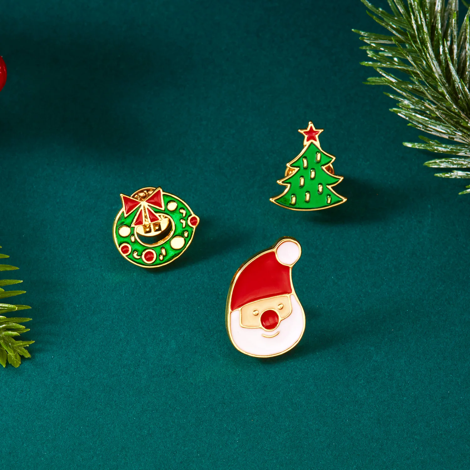 3pcs/set Christmas Brooch For Women Men Santa Claus Bell Elk Snowflake Xmas Tree Snowman Enamel Pins New Year Festival Gifts