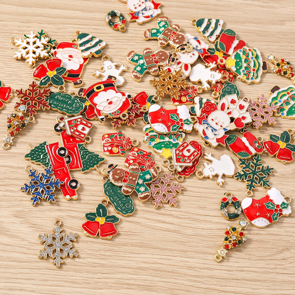 Tusember 10pcs Enamel Christmas Gingerbread House Charms for Christmas Necklaces Earrings Bracelets Pendant Craft