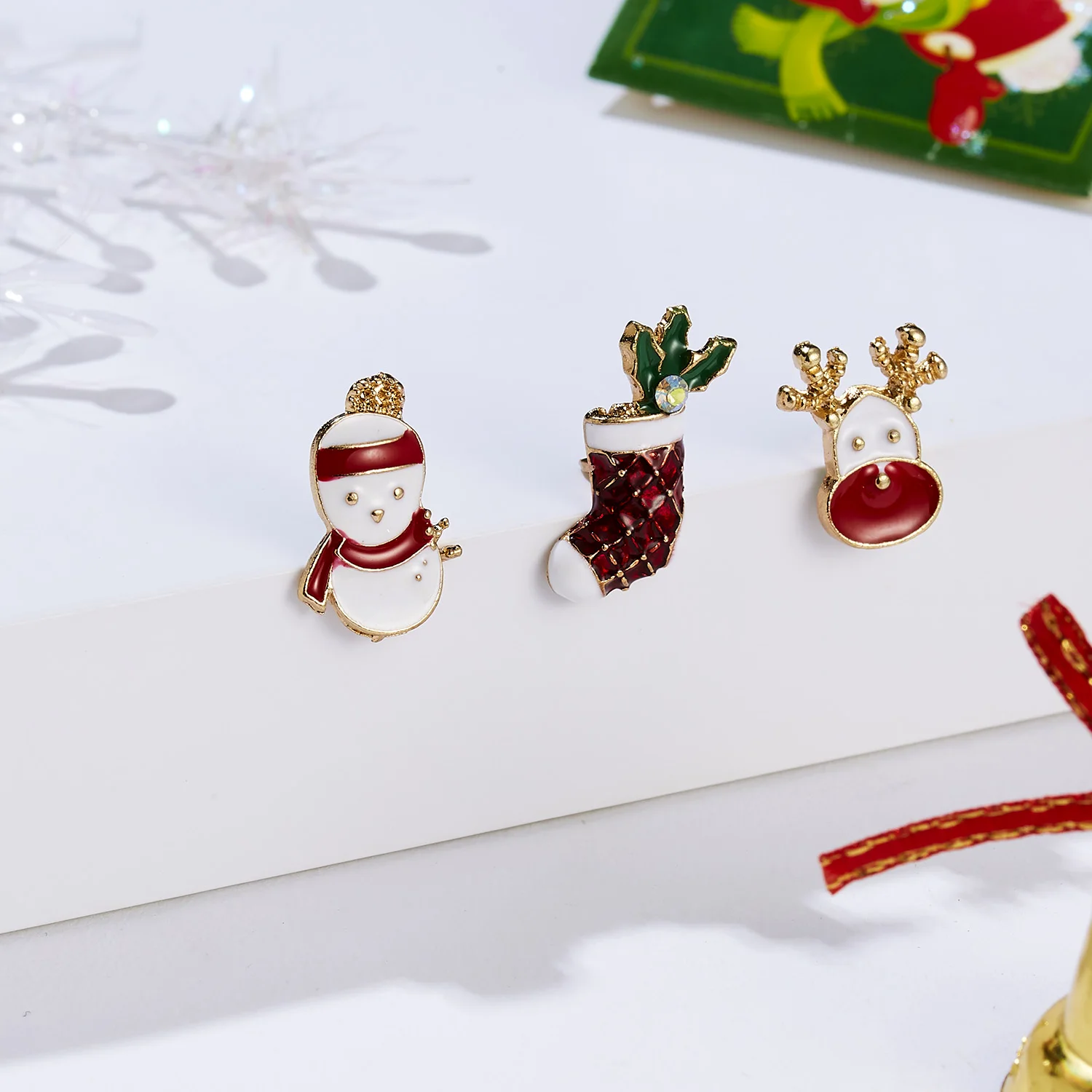 3pcs/set Merry Christmas Brooches Christmas Socks Christmas Tree Elk Enamel Badge Small Brooch Women Fashion Party Jewelry Gifts
