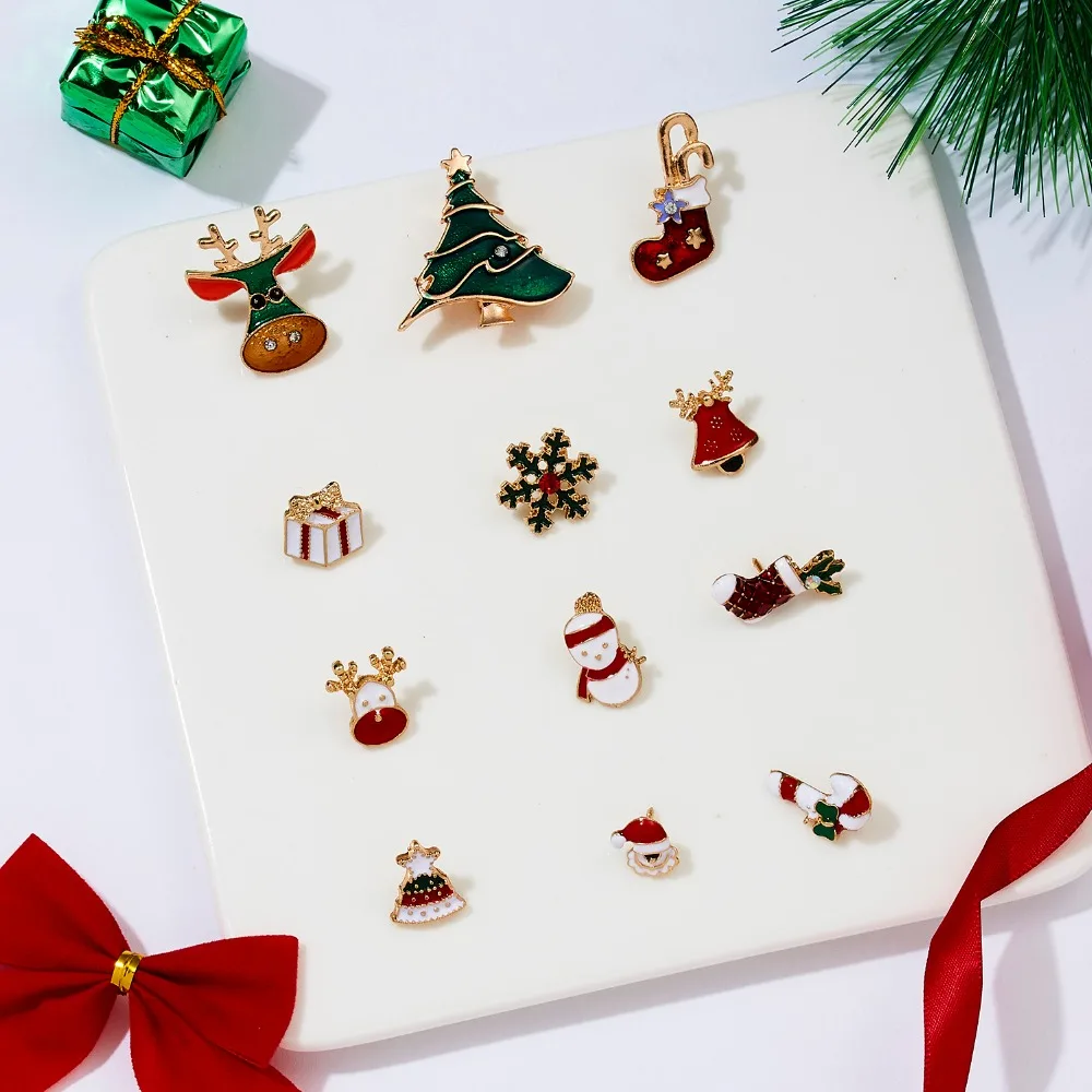 3pcs/set Merry Christmas Brooches Christmas Socks Christmas Tree Elk Enamel Badge Small Brooch Women Fashion Party Jewelry Gifts