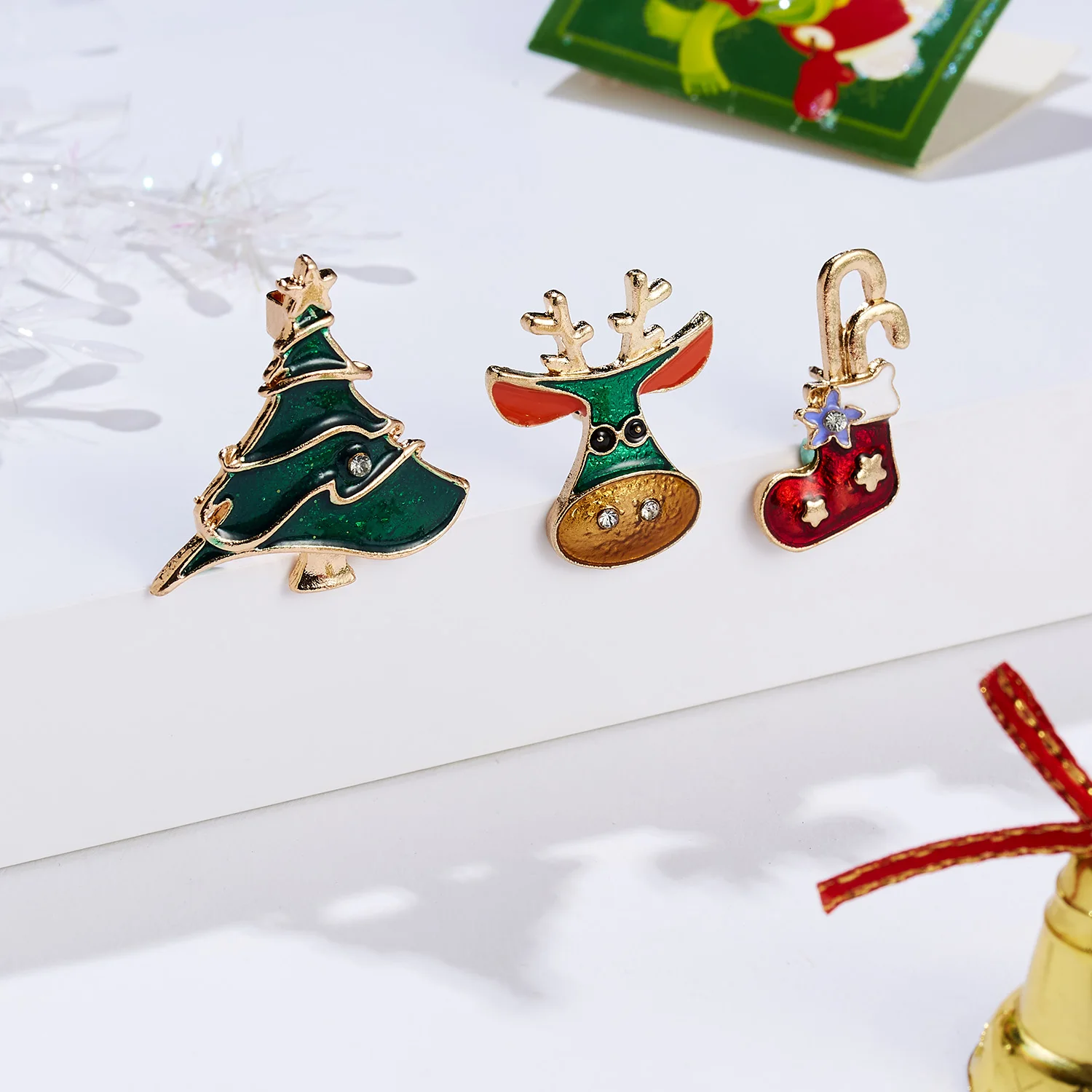 3pcs/set Merry Christmas Brooches Christmas Socks Christmas Tree Elk Enamel Badge Small Brooch Women Fashion Party Jewelry Gifts