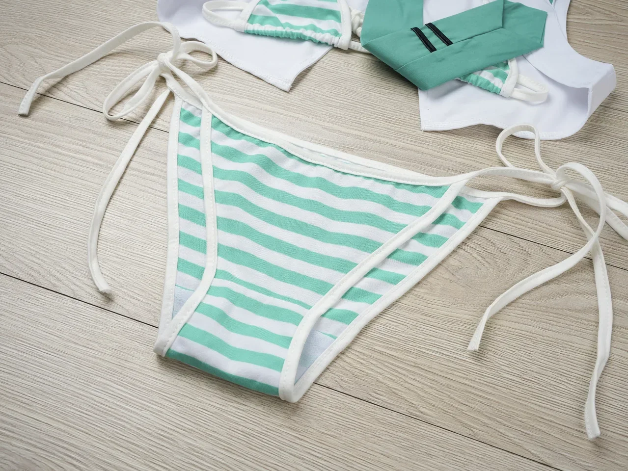 Anime Game Miku Cosplay Miku Formula Suits Cosplay Costume Girl Snow Christmas Roleplay Uniforms Bikini Set Cosplay
