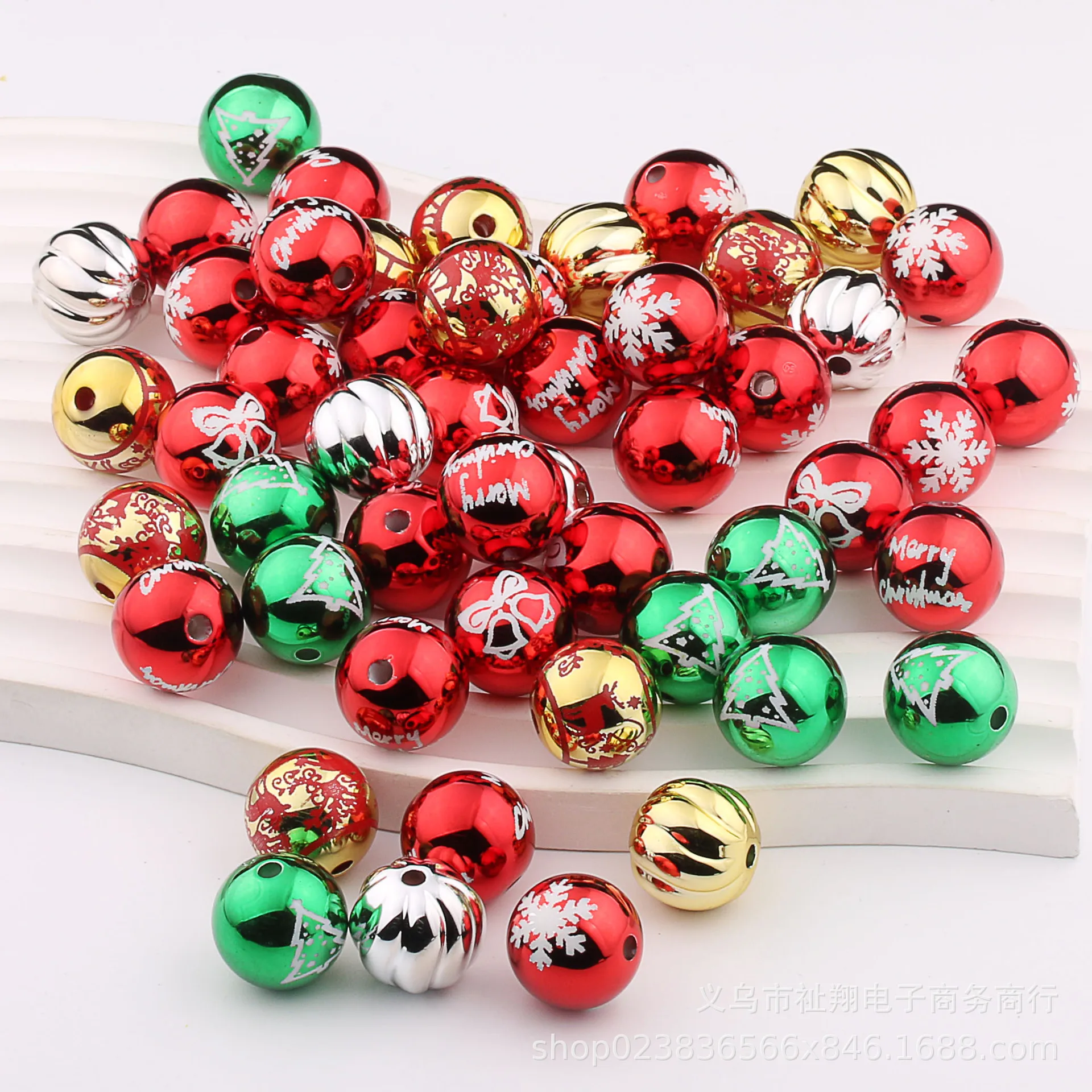 16mm 10pcs Big UV Color Xmas Acrylic Beads Printing Christmas Tree Snowflake Bell Beads For Making Xmas Style Necklace Earring