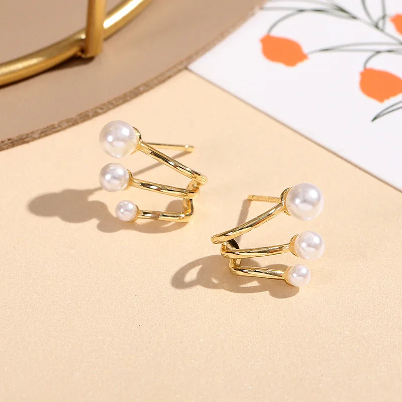 2024 New Bright Crystal Luxury Korean Unusual Claw Stud Earrings Ear Piercing Hook Lrregular Pearl Christmas Jewelry Gift
