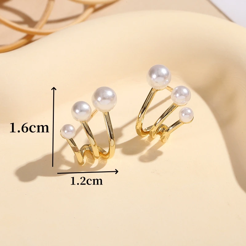 2024 New Bright Crystal Luxury Korean Unusual Claw Stud Earrings Ear Piercing Hook Lrregular Pearl Christmas Jewelry Gift