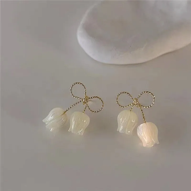 White Color Bowknot Tulip Flower Stud Earrings For Women Brincos Feminino Fashion Rhinestone Jewelry Christmas Girl Friend Gift