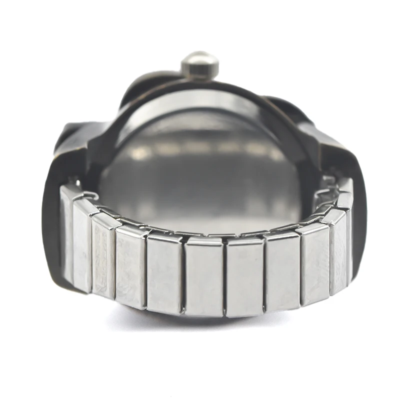 Creative Skull Selling Personality Quartz Ring Watch Alloy Circular Dial Unisex Christmas Gift Fun Watch