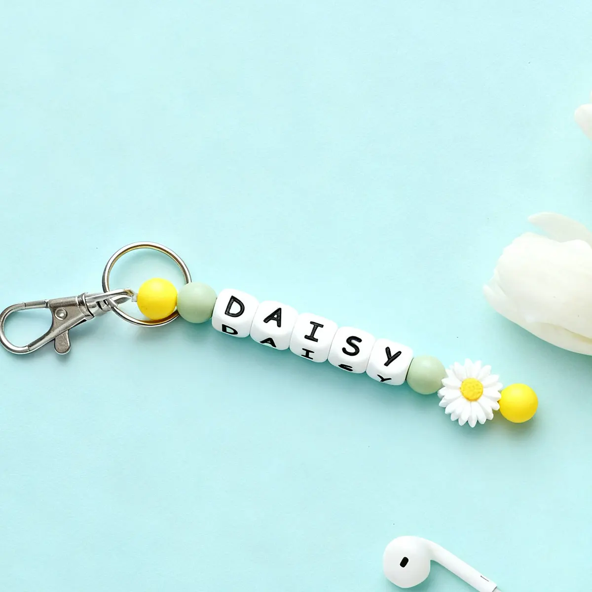 1 Personalized Custom Daisy Silicone Keychain, Beaded Keychain, Bag/Cup Charm, Name Tag Keychain, Christmas Gift