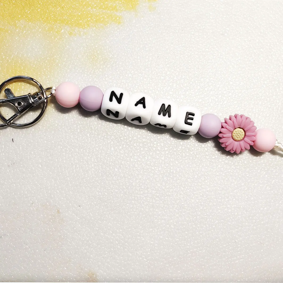 1 Personalized Custom Daisy Silicone Keychain, Beaded Keychain, Bag/Cup Charm, Name Tag Keychain, Christmas Gift