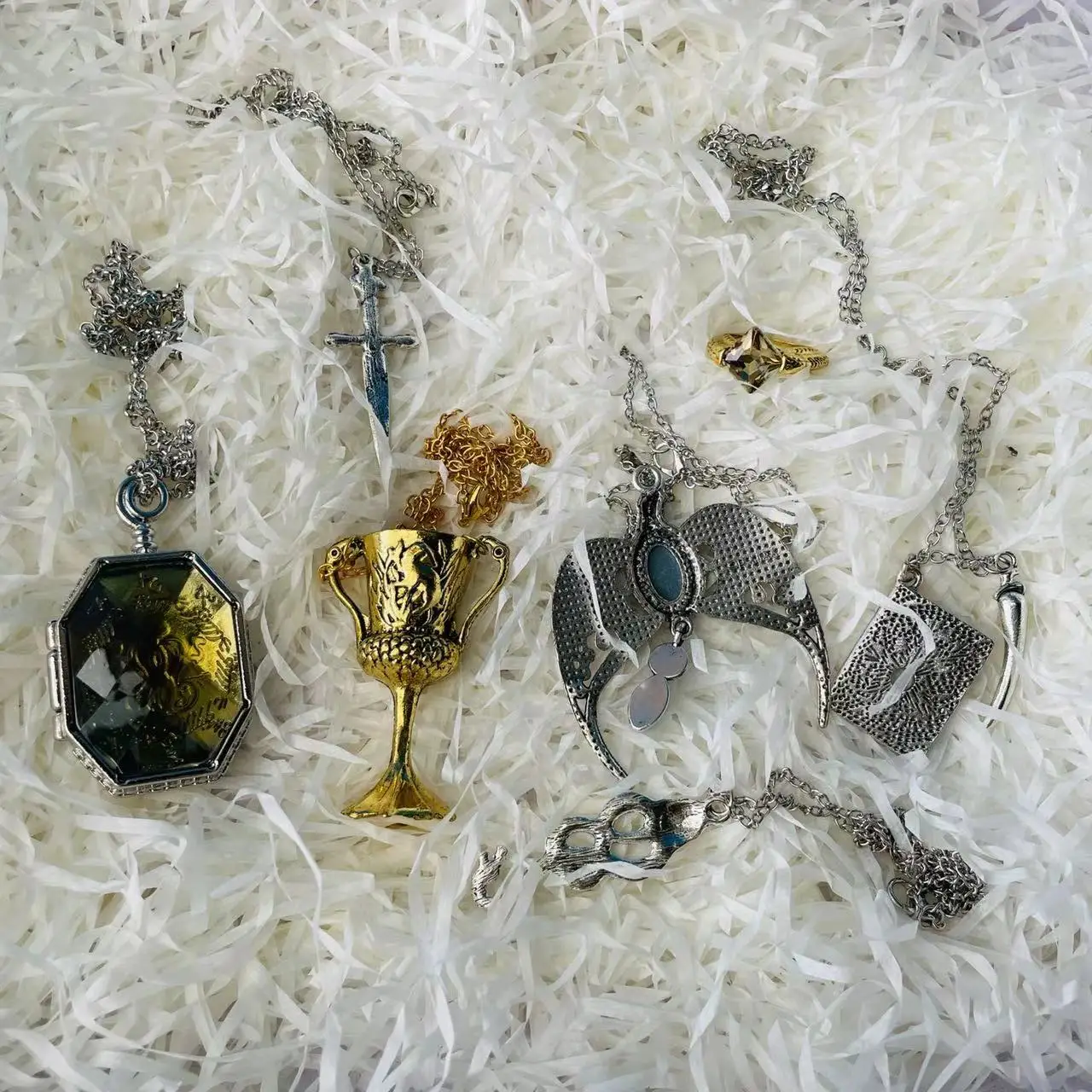 Snake Locket Eagle Goblet Diary Sword Dark Mark Pendant Props Ring Set 7 PCS Set Halloween Christmas Easter Gift Present