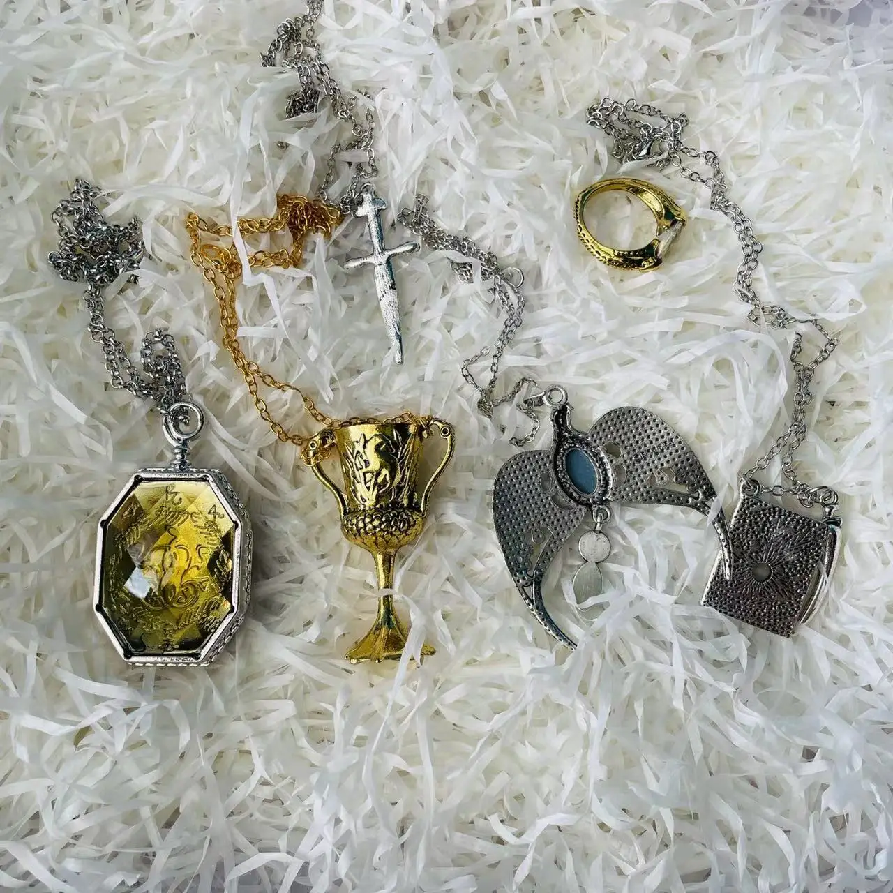 Snake Locket Eagle Goblet Diary Sword Dark Mark Pendant Props Ring Set 7 PCS Set Halloween Christmas Easter Gift Present