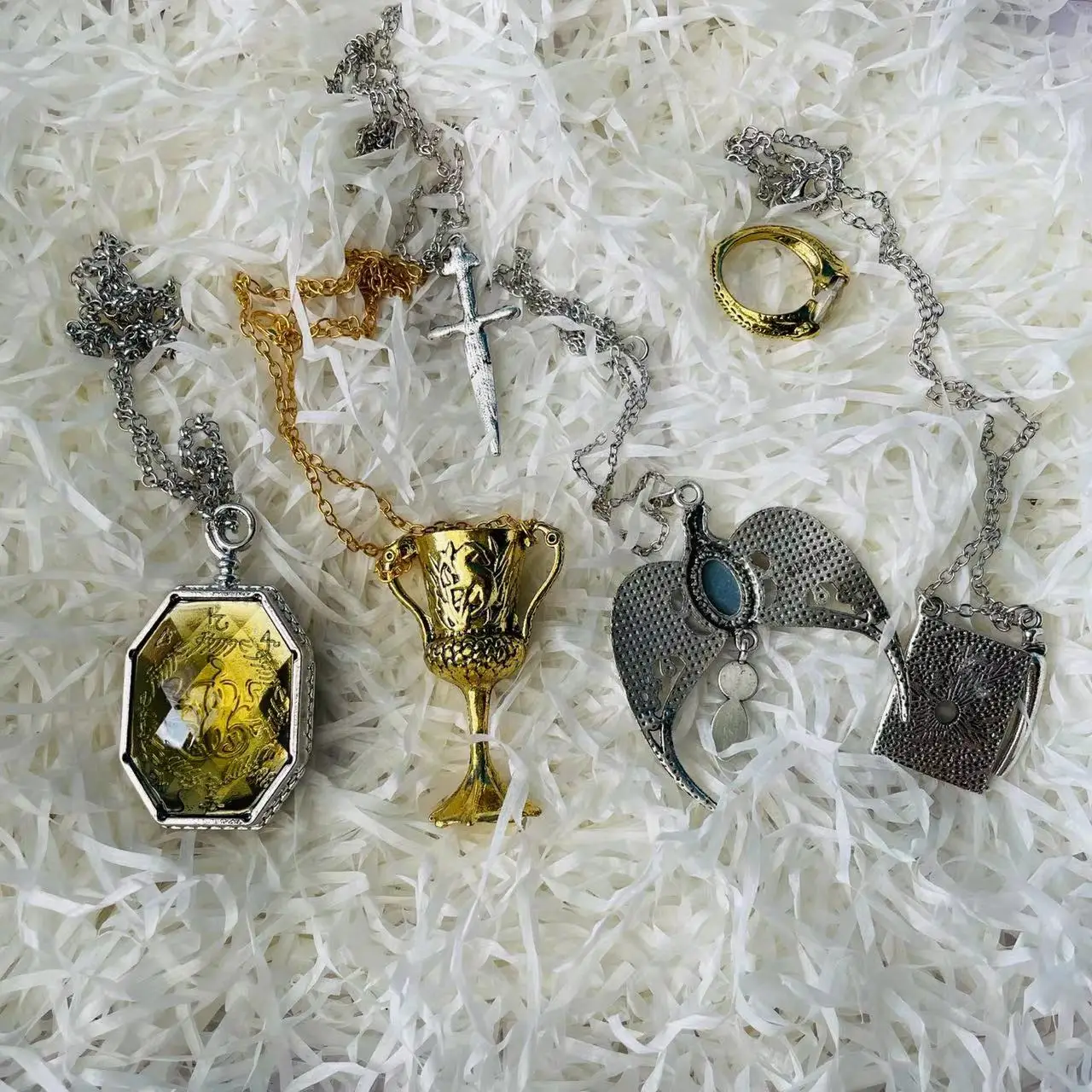 Snake Locket Eagle Goblet Diary Sword Dark Mark Pendant Props Ring Set 7 PCS Set Halloween Christmas Easter Gift Present