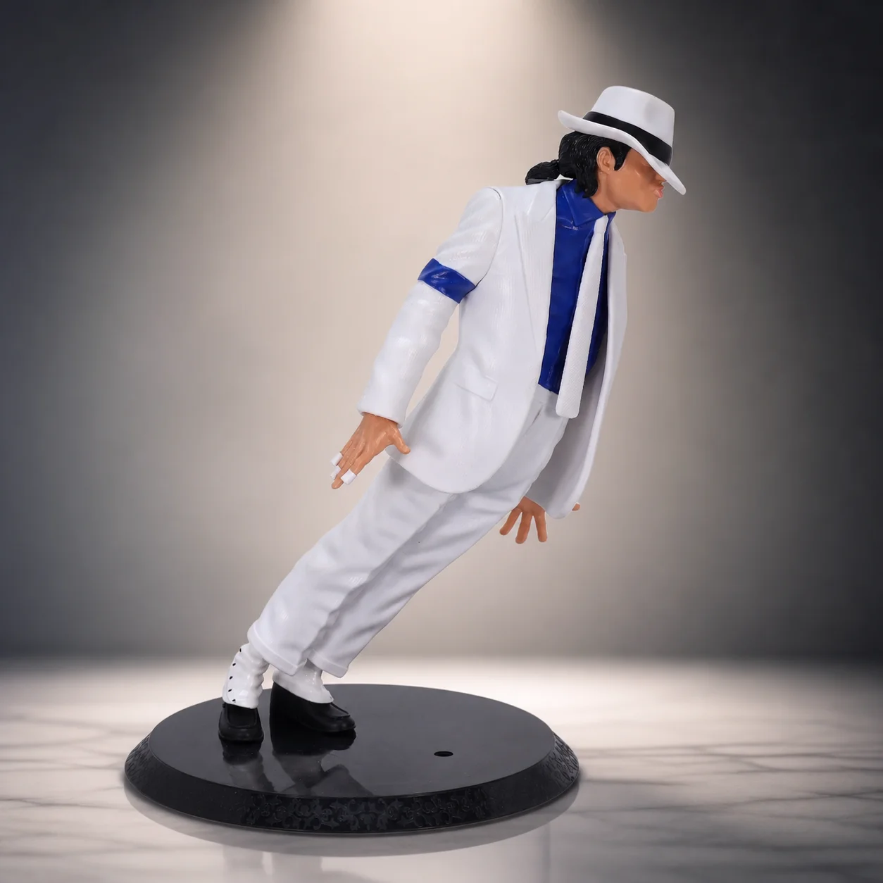 Michael Jackson Smooth Criminal Lean Open Arms Anime Action Figure Model Statue Desktop Ornament Collectible Small Gift Halloween Christmas Valentine's Day Gift Decoration