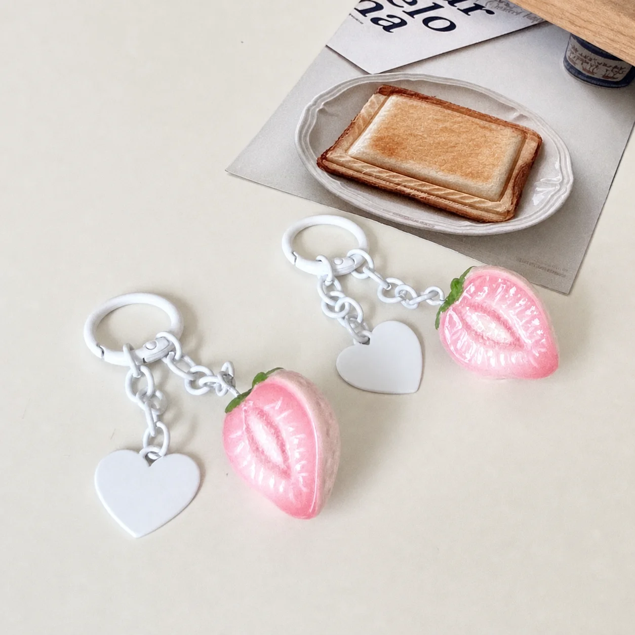 Strawberry Bag Charm Delicate Cute Key Chain 3d Pink Strawberry Key Chain Sweet Resin Key Ring For Christmas Gift Backpack