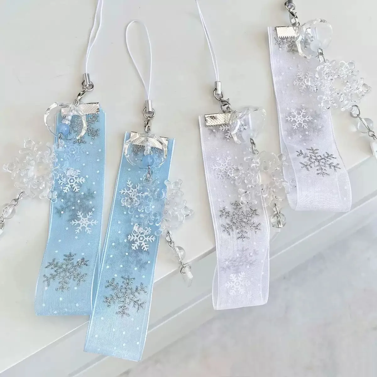 1 Piece of Dreamy Snowflake Ribbon Phone Charm, Phone Accessory, Bell Pendant Keychain, Christmas Bag Accessory, Water Drop Lace