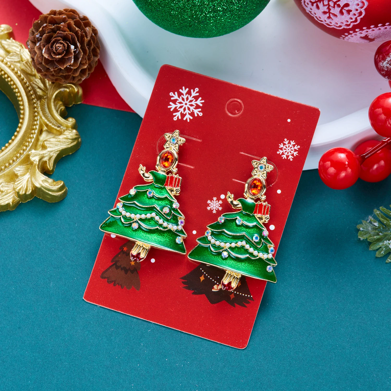 Festive Rhinestone Christmas Tree Drop Earrings for Women Green Red Enamel Star Dangle Holiday Party Statement Jewelry Gift