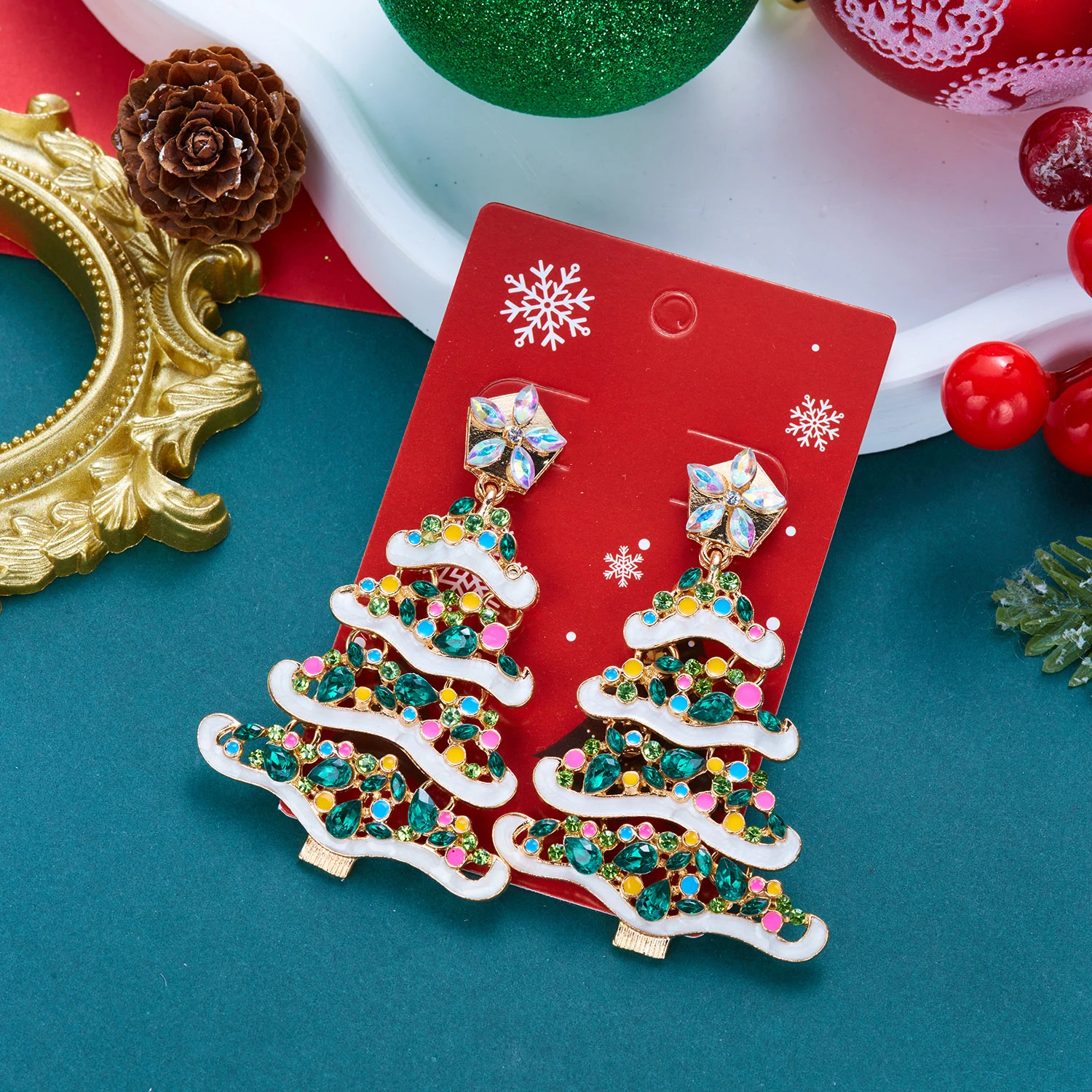 Festive Rhinestone Christmas Tree Drop Earrings for Women Green Red Enamel Star Dangle Holiday Party Statement Jewelry Gift