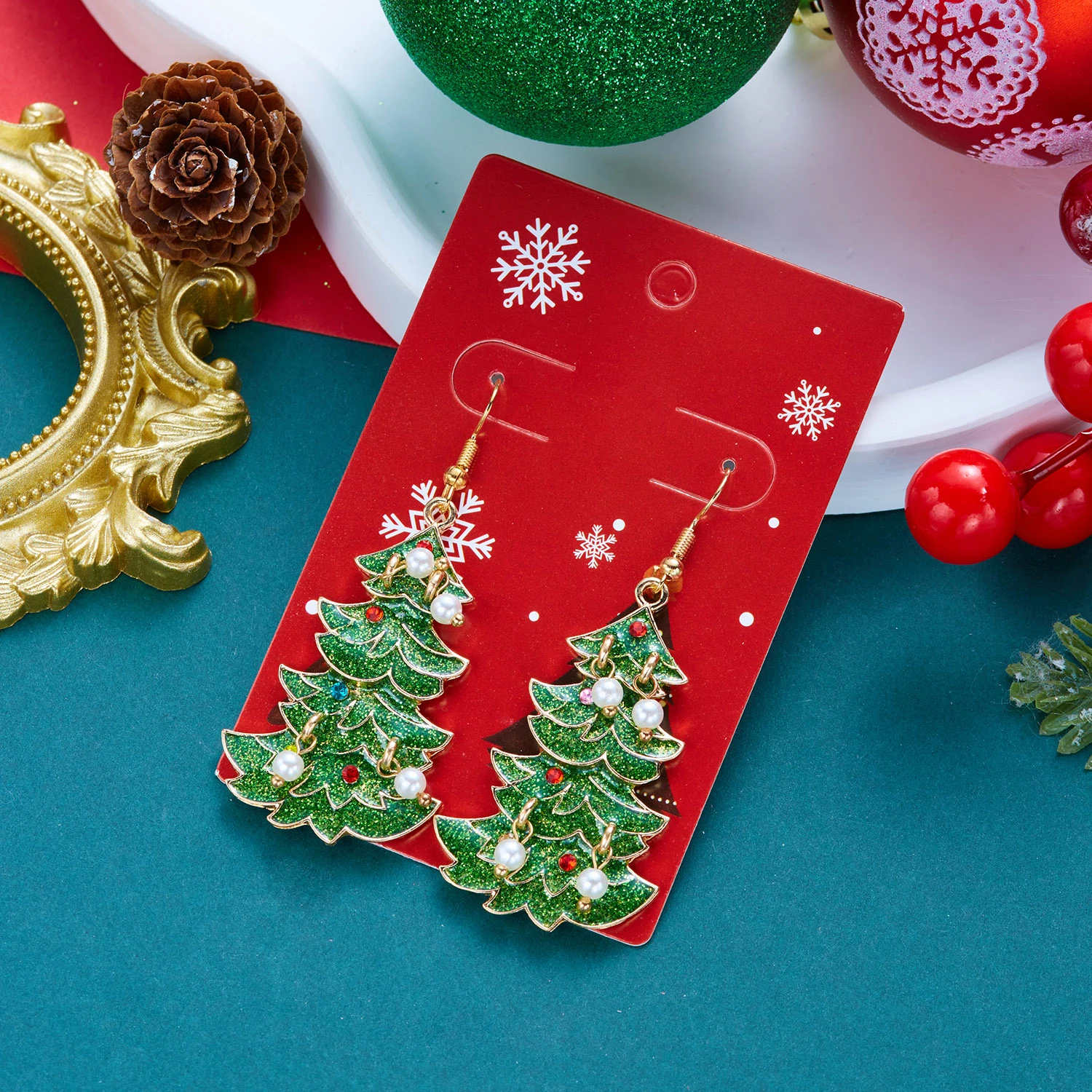 Festive Rhinestone Christmas Tree Drop Earrings for Women Green Red Enamel Star Dangle Holiday Party Statement Jewelry Gift