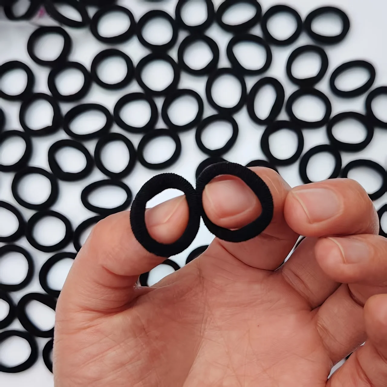 120 Black Mini Hair Ties + Zipper Bag, Non-Slip and Won'T Pull Hair, 1.98cm Ultra-Thin Ponytail Clips, Perfect for Girlfriends' Gatherings/Birthday Parties, Great Item for Styling and Beauty Looks, Birthday Gift | Independence Day | Labor Day | Thanksgiving Day | The Perfect Gift for Christmas and 11 Other Major Holidays.