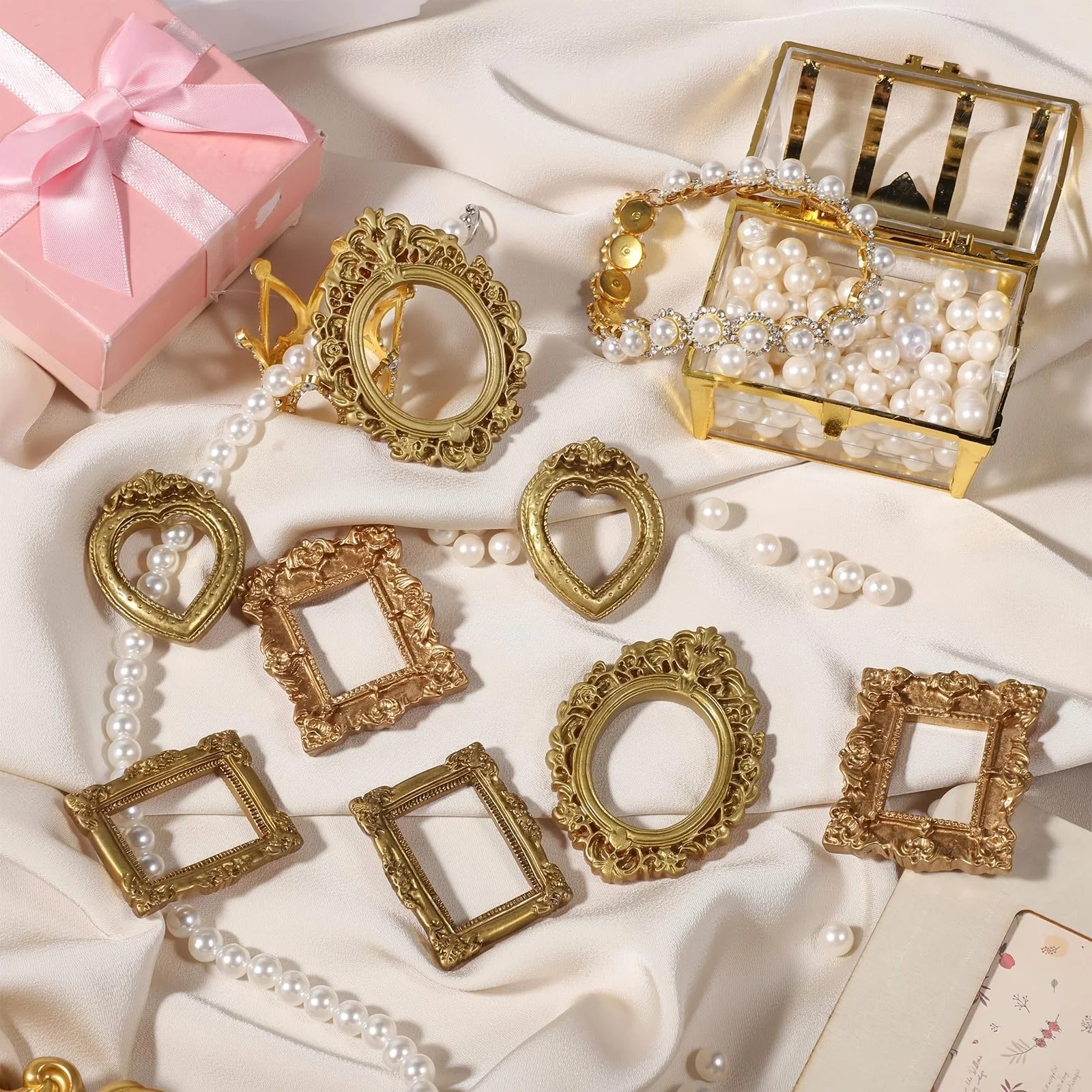 12pcs Vintage Mini Picture Frames Golden Baroque Resin Display Cases Wedding Christmas Photo Display Frames Home Decoration